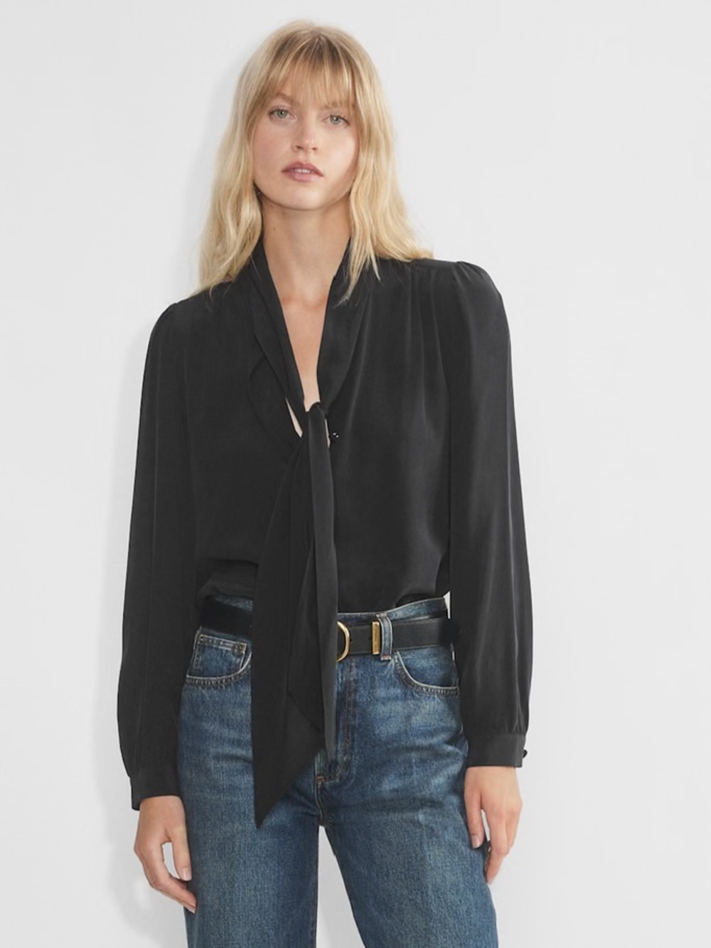 ARITZIA // ANNIE BLOUSE